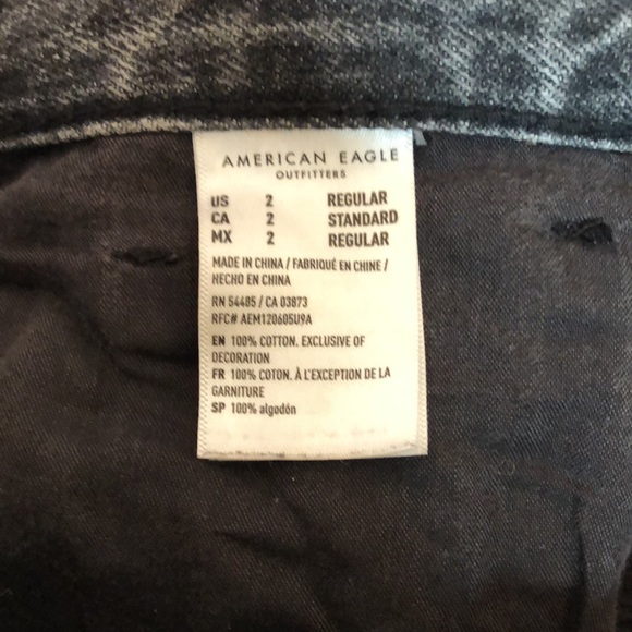 American Eagle Black Ripped Jeans - Picture 3 of 3